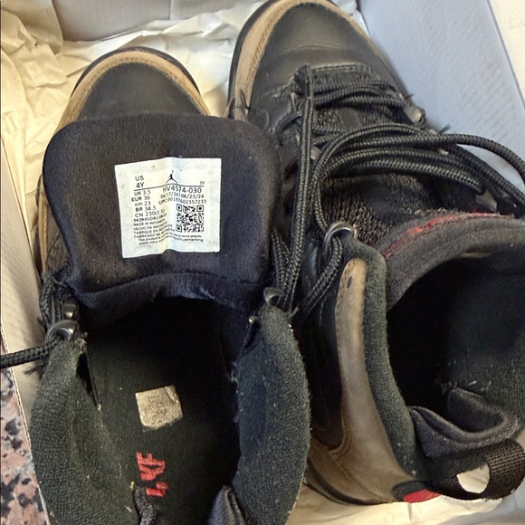 Nike Kids Black and Tan Sneakers - Picture 6 of 6